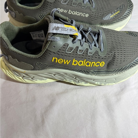 Size 12 Men's New Balance Fresh Foam X More Trail V3 Hiking Shoes MTMORCA3 - Picture 2 of 10